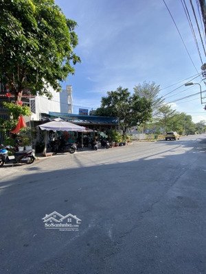 bán đất 1368 lê văn lương. góc 2 mặt tiền. ngay cổng kdc gia long. thích hợp kd đủ ngành nghề.