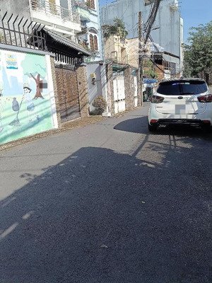 nhà 4,2x17m, chỉ 5,x tỷ, hẻm xe tải, đường thoại ngọc hầu, q. tân phú