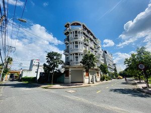 đất ngay hà huy giáp khu vip đường nhựa vỉa hè 12m toàn nhà lầu