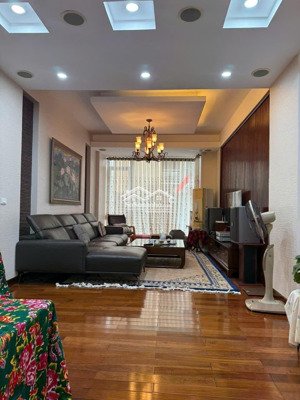 bán nhà gia thụy , long biên hà nội 65 m x 5 tầng, giá 23 tỷ có thương lượng