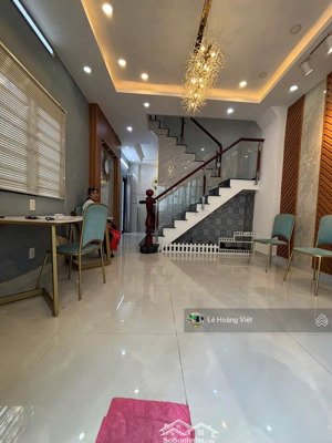 nhà 1 sẹc - gần cảng hàng không tân sơn nhất - chỉ hơn 4 tỷ xíu - nhà mới ở liền