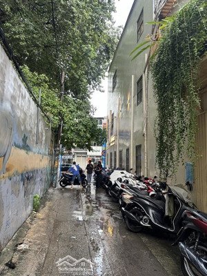 bán nhà 5 tầng trung tâm quân 1 dt : 24m2 , nhỉnh 5tỷ