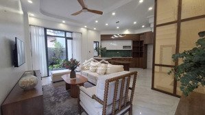 nhà đẹp như villa phố thượng thanh. 45m2 giá 7,5 tỷ