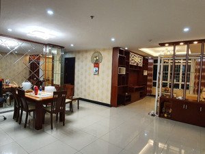 giá rẻ bán gấp căn hộ giai việt 115m2 2phòng 2wc có nội thất chỉ 5tỷ050 có sổ hồng