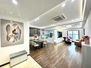 bán căn hộ hoa hậu tại cầu giấy center point: 3 ngủ - 2vs, dt 128m2, ban công đn, full nội thất