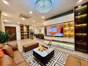 gia đình tôi cần bán căn hộ cc tại thanh xuân complex ban công đông nam 95m2 2pn 2vs giá 9.1 tỷ