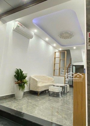 nhà phố kim mã- siêu hiếm- 5 tầng xây mới, đủ công năng.
- vị trí cực đẹp, trung tâm quận ba đình