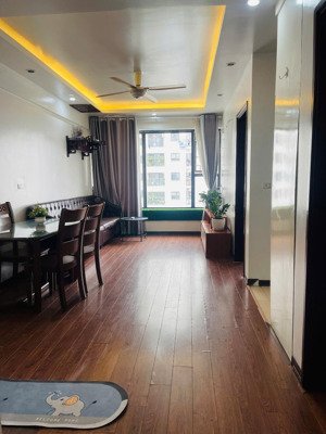 cần bán nhanh căn 2n2 66,8m2 tại green star. bc đông nam, tầng trung, sẵn sổ, còn thương lượng sâu