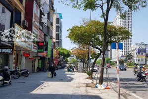 tòa vp_mặt phố trần duy hưng_90m2_9 tầng thang máy thông sàn_kd mọi mặt hàng_2 thoáng_pccc đầy đủ