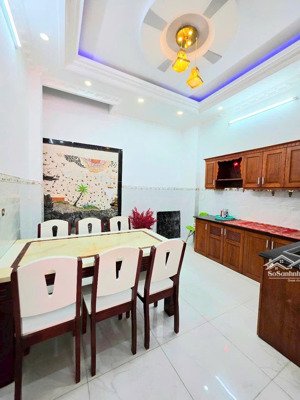 chính chủ cần bán nhanh nhà đào tông nguyên - 1 trệt 3 lầu