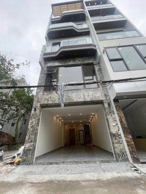 bán nhà 51m x 5,5 tầng ngõ ô tô. cạnh aone mail long biên,cạnh hồ điều hòa. giá nhỉnh 13 tỷ