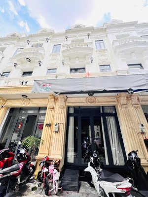 khu vip tô hiệu 4x15m 2 lầu st giá 8.5 tỷ khu an ninh có bảo vệ 24/24 lh 