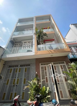 bán nhà 4 tầng lê văn quới, đường 8m, ngay ngã tư bốn xã, ko lỗi phong thuỷ