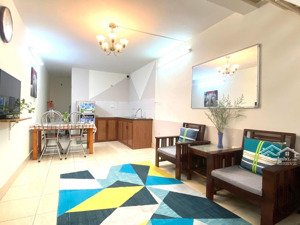 chính chủ bán nhà căn góc 2 tầng, dt 31m2, full đồ, tại ngõ 38 xuân la. lhcc 