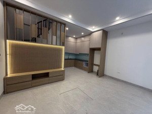 nhà đẹp đón tết, bán nhà 4 tầng phường cự khối, sổ đỏ riêng nở hậu, 3 phòng ngủ, 4.6 tỷ