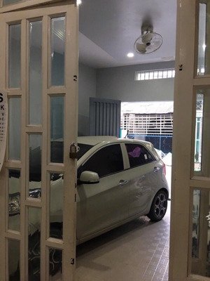 chủ kẹt gửi bán gấp nhà 3 tầng đẹp mặt tiền hẻm xe tải thông tư tung đường số bình trưng tây