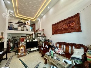 nhà 4,2x15m, 2pn. phạm văn bạch, gần sân bay nhà ga t3