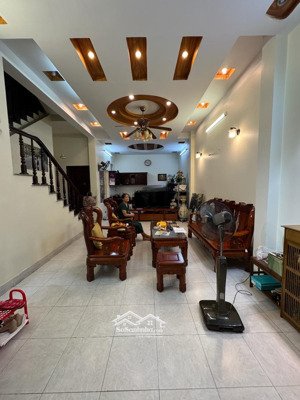 bán đất tặng nhà -lê trọng tấn- vị trí đẹp-phân lô quân đội -hợp ở hoặc xây cho thuê-70m giá 16 tỷ