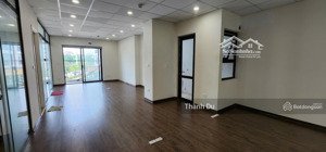 cho thuê mặt bằng văn phòng chung cư le grand jardin brg sài đồng
90m2 giá 10,5 triệu