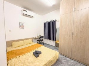 cho thuê căn hộ 1 phòng ngủ full nội thất q1 - thang máy hầm xe gần cầu nguyễn văn cừ, võ văn kiệt