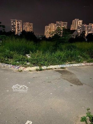 bán gấp lô đất gần vinhomes grand park ngã 3 nguyễn xiển. chỉ 4.3 tỷ