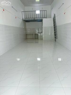 Cho thuê nhà mặt tiền kinh doanh gần ngã tư Tú Điền,TP Bến Tre