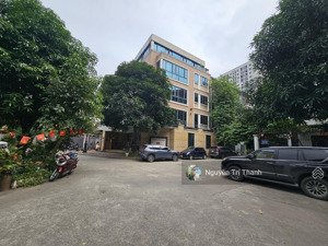 nhà cực vip lĩnh nam 121m2 - phân lô cán bộ - ô tô tránh, vào nhà - full nội thất đẳng cấp