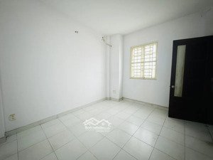 bán nhà triệu quang phục 47m 3 tầng - 16 tỷ - mặt tiền căn góc 2 mặt hẻm