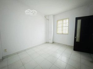 bán nhà triệu quang phục 47m² 3 tầng - 16 tỷ - mặt tiền căn góc