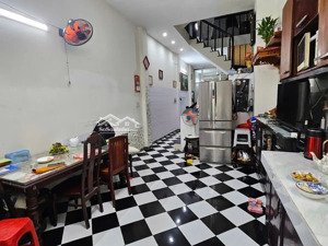 bán nhà phú giáo 65m² 4 tầng - 17 tỷ - mặt tiền hiếm khu kinh doanh sầm uất