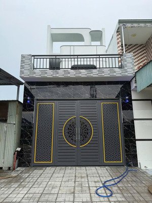 bán nhà đẹp mới xây chỉ với giá 1 tỷ 960-85m2-shr 1 trệt 1 lầu 3pn 2 wc lh 