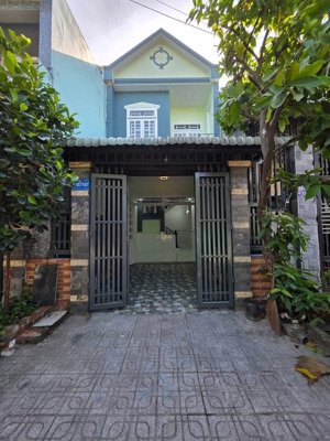 bán rẻ nhà trệt lầu kdc gần vincom 550 dĩ an