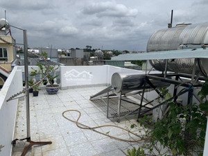 bán nhà 3 lầu -hẻm ô tô-thủ đức- 5.2 tỷ( còn tl)