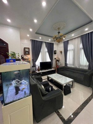 song lập góc 2 mặt tiền đường thông cực hiếm giá tốt nhất impe . nội thất nhập khẩu hoàn thiện đẹp