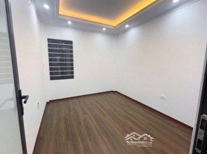 sở hữu nhà hà nội,thúy lĩnh nhà mới kính koong - dt 35m2,mt 3.8m - vài bước ra ô tô tránh
