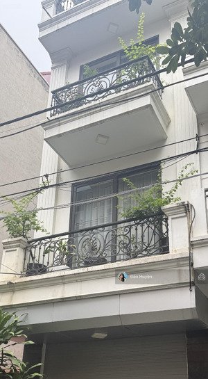 bán nhà dịch vụ dãn dân đa sỹ phân lô vỉa hè oto tránh kinh doanh gần ngã 5 hà trì giá hơn 15 tỷ