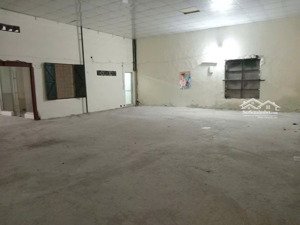 cho thuê kho xưởng lĩnh nam hoàng mai dt 200m2 điện 3 fa xe tải 15 tấn, giá chỉ 18tr/ tháng