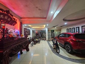 chính chủ cần bán nhà 5 tầng phố việt hưng, hai mặt tiền dt 156m2, mt7m, gần trường, công viên