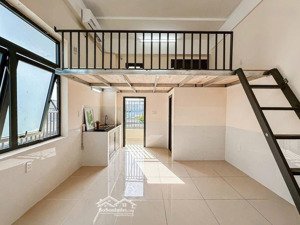 phòng duplex ban công giá rẻ có thang máy - mới xây 100% - ngay lotte mart nguyễn văn lượng