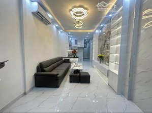 bán mặt ngõ thông sang ngõ 34 hoàng cầu, 500m ra hồ hoàng cầu, tương lai mở rộng phố nhà sẽ sát gần