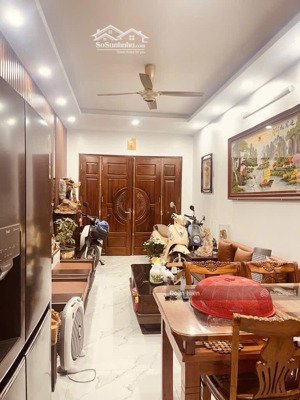 mặt ngõ kim mã, ngõ thông, lô góc 3 thoáng, 1 bước ra phố, kinh doanh, sổ cc, bãi ô tô, 38m2*5t