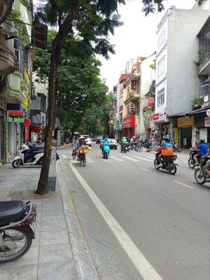 bán nhà đội cấn - ba đình - ôtô tránh - tòa 6 tầng thang máy - dòng tiền 60tr/tháng - 15,x tỷ!