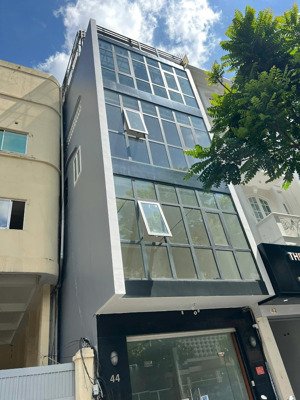 bán nhà mt nguyễn cư trinh, quận 1 - dt: 8,5x10m - 6 tầng - hđt: 160tr/th - giá 50 tỷ