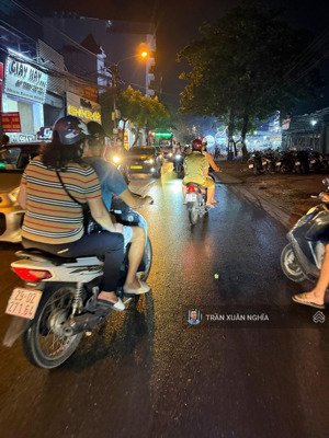 chưa đầy 1 phút ra đường lĩnh nam nằm gần đầu ngõ 255 thông các ngả. 35m2 * 5 tầng. giá 12,3 tỷ