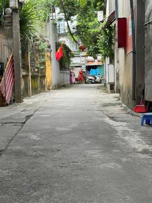 3,5 tỷ/30m2 tặng nhà cấp 4 ở được ngay thị trấn thường tín. tương lai ra mặt đường kinh doanh đỉnh