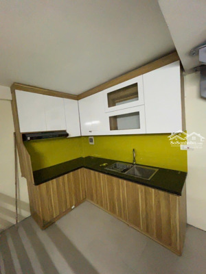 ngõ nông gần phố sát hồ, mặt ngõ rộng sh quay đầu. nhà đẹp sạch sẽ ở ngay dt 20m2 5t mt 3,3m 5,8 tỷ