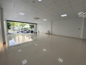 cho thuê sàn văn phòng mặt phố trần thái tông giao duy tân, dt 100m2, 120m2, 220m2