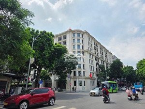 bán căn hộ chung cư thuộc tòa nhà đẳng cấp mặt phố hàng bài 178m2, mặt tiền 10m, 168 tỷ ,hoàn kiếm