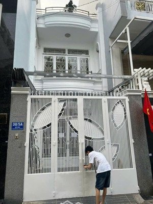 cho thuê nhà mặt tiền đường tân hương, dt 4x20 trệt lầu