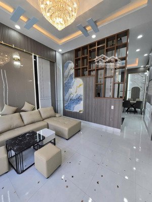 nhà 1 trệt 2 lầu sổ hồng riêng trả trước 400tr nhận nhà trong ngày